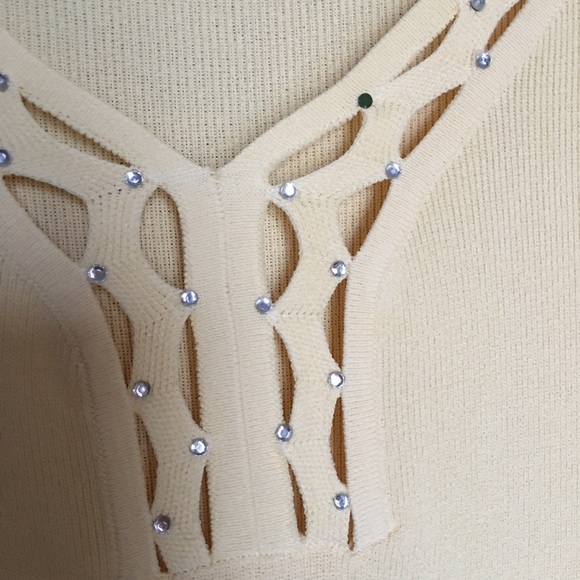 Crystal Accents top by CAL - Picture 3 of 6